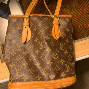 Louis Vuitton (real)